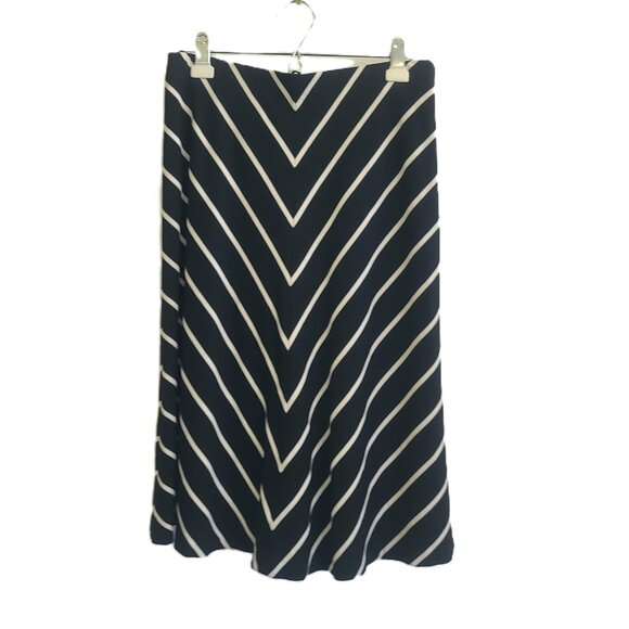 WHITE HOUSE BLACK MARKET WHBM Size 8 Black and White Chevron Striped Midi Skirt - Picture 1 of 13